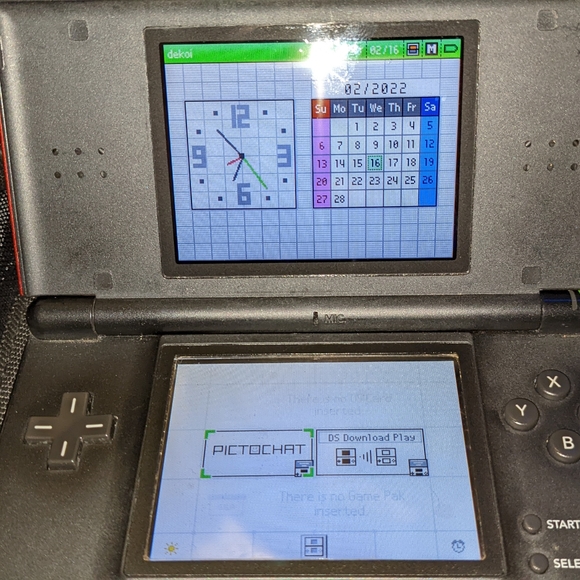 Nintendo DS w/ 5 DS Games - Picture 6 of 7